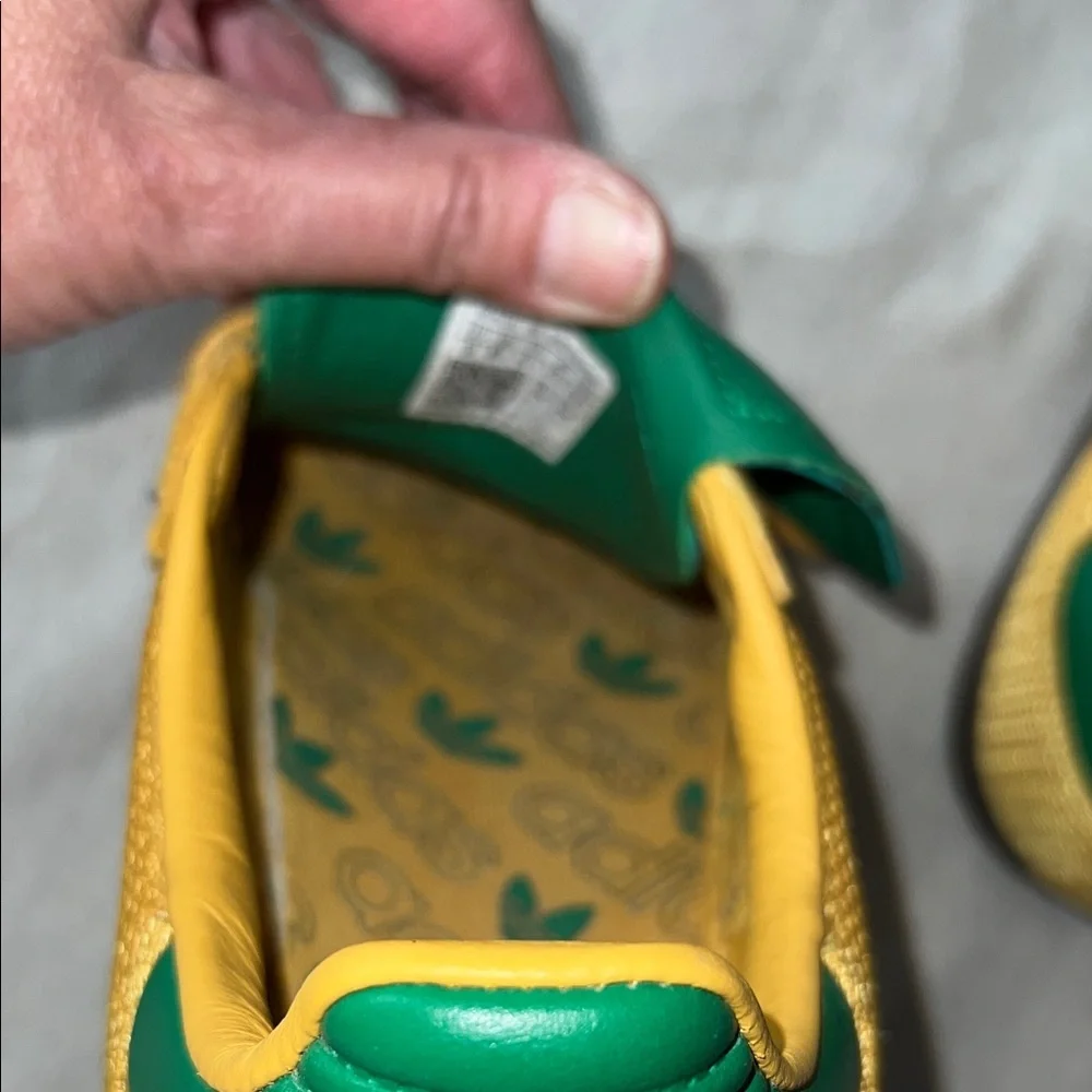 Adidas Samba OG Sneakers Size 9 Yellow Green Excellent Condition